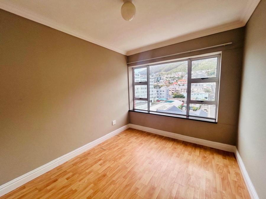 2 Bedroom Property for Sale in Sea Point Western Cape
